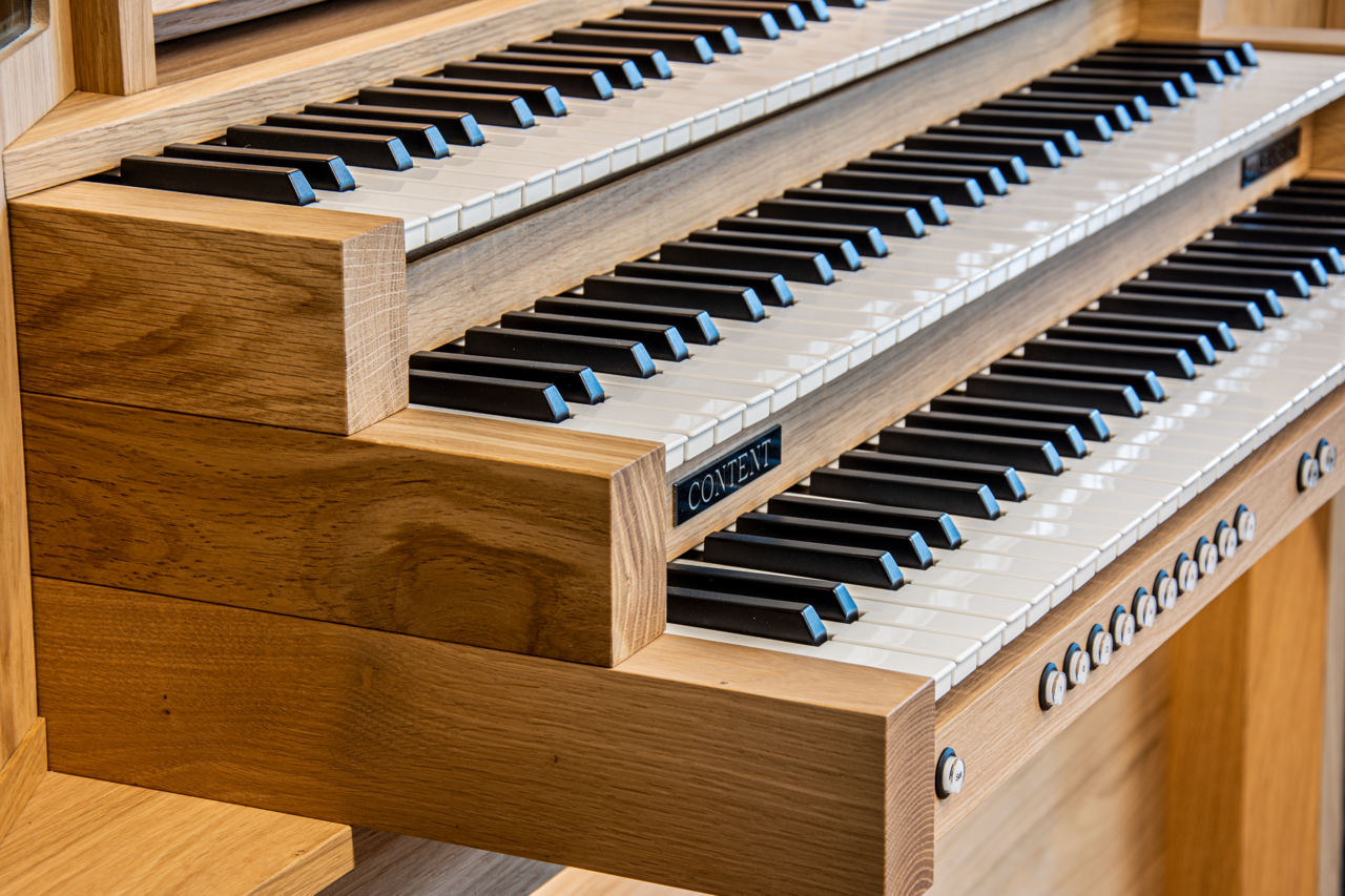 Órgano Cambiare 325 — digital vs Sweelinq