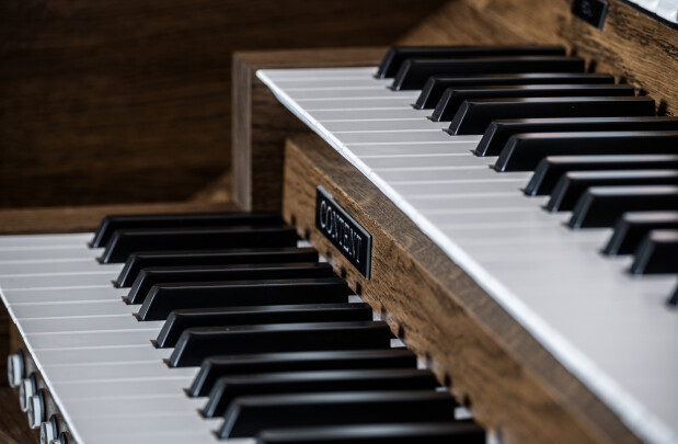 Chapel 227R — detalle pedal