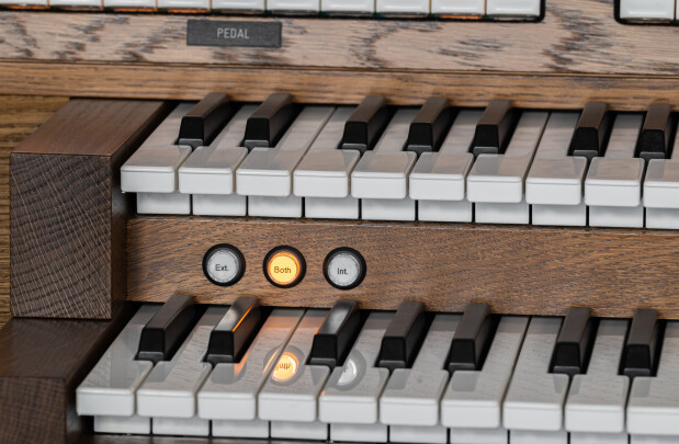 Chapel 236R — detalle pedal