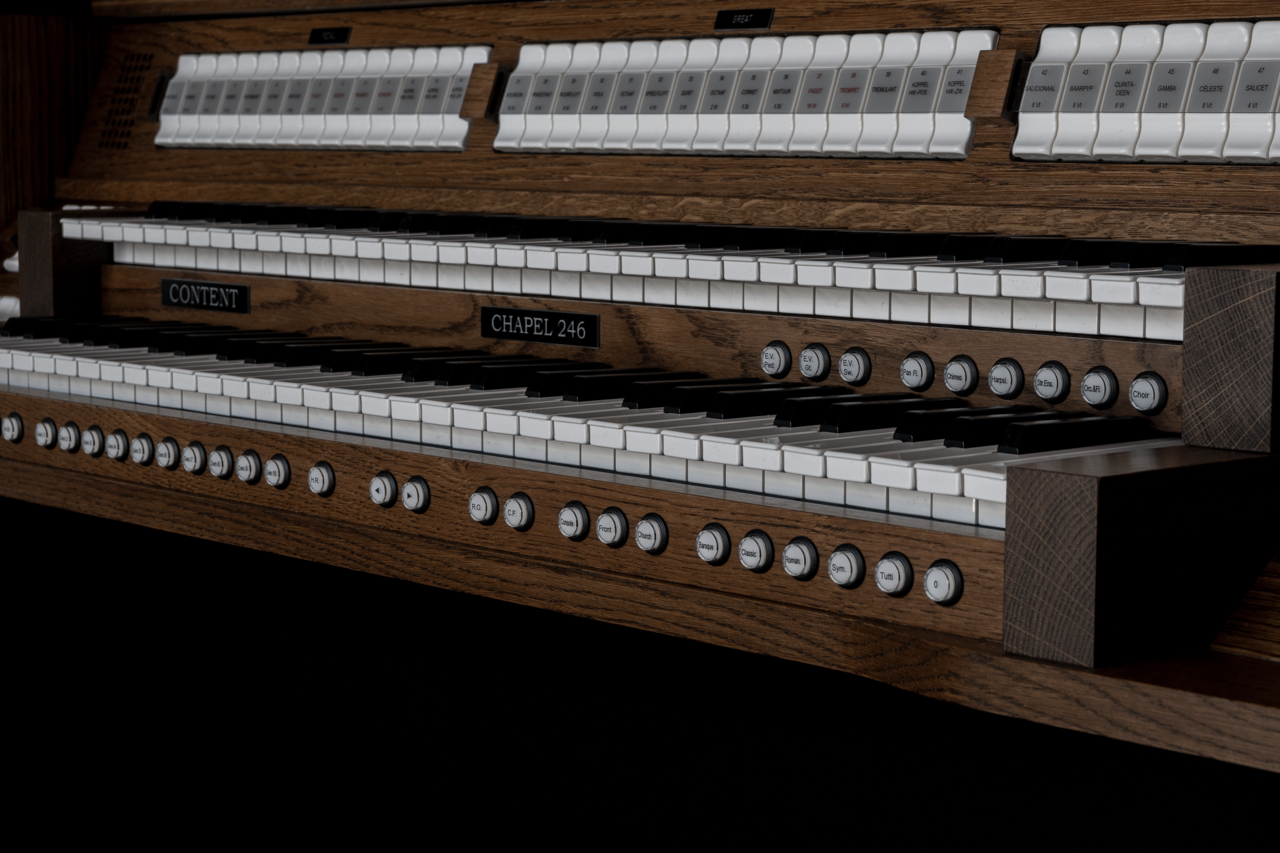 Chapel 246R — detalle lateral