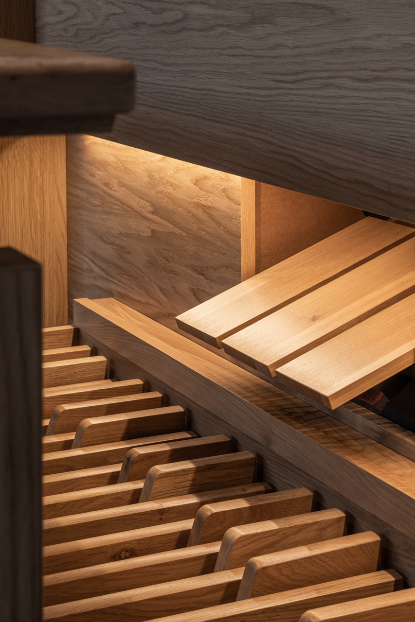 Chapel 340R — detalle