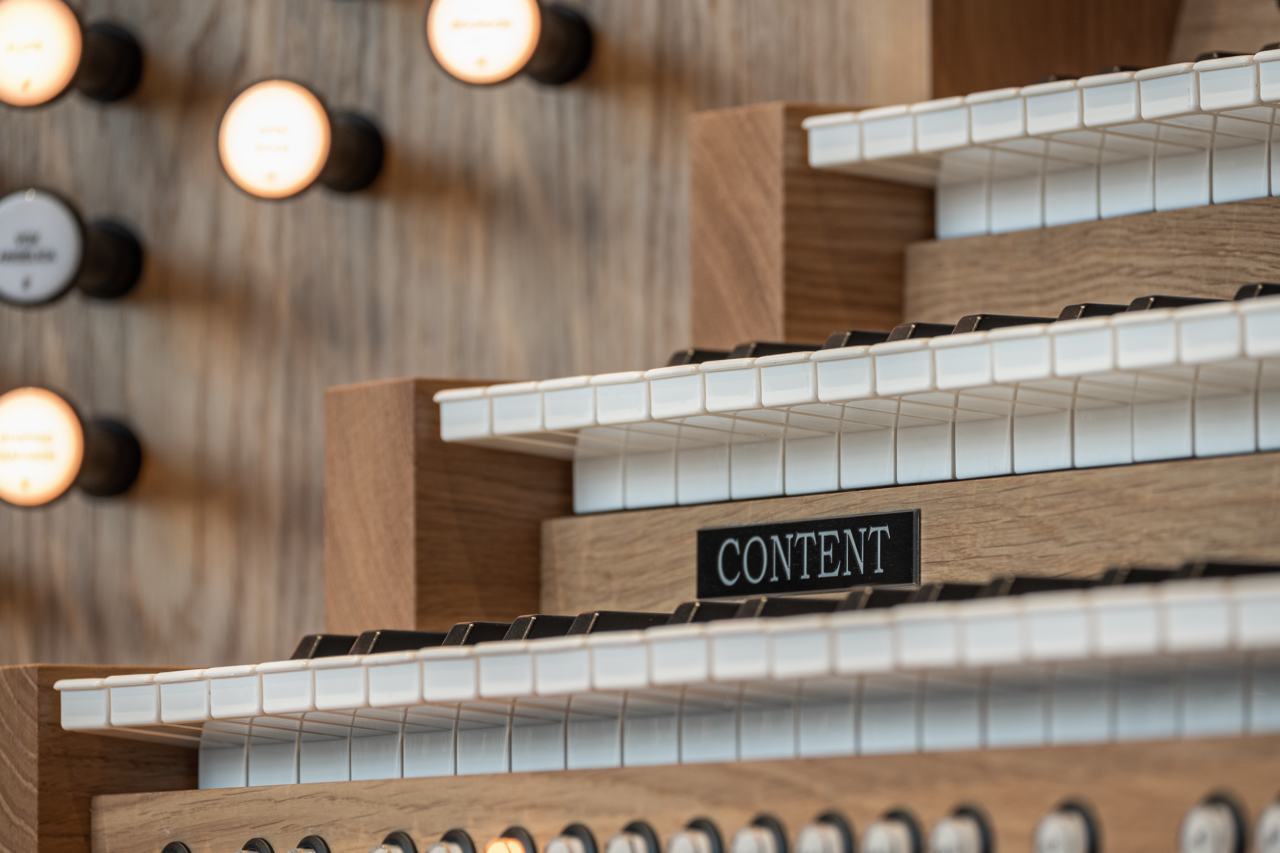 Chapel 340R — acabado