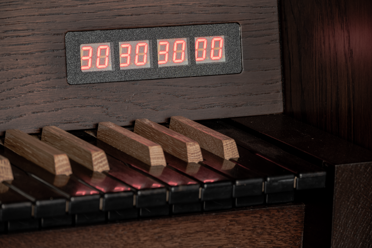 Concerto 476 — detalle lateral