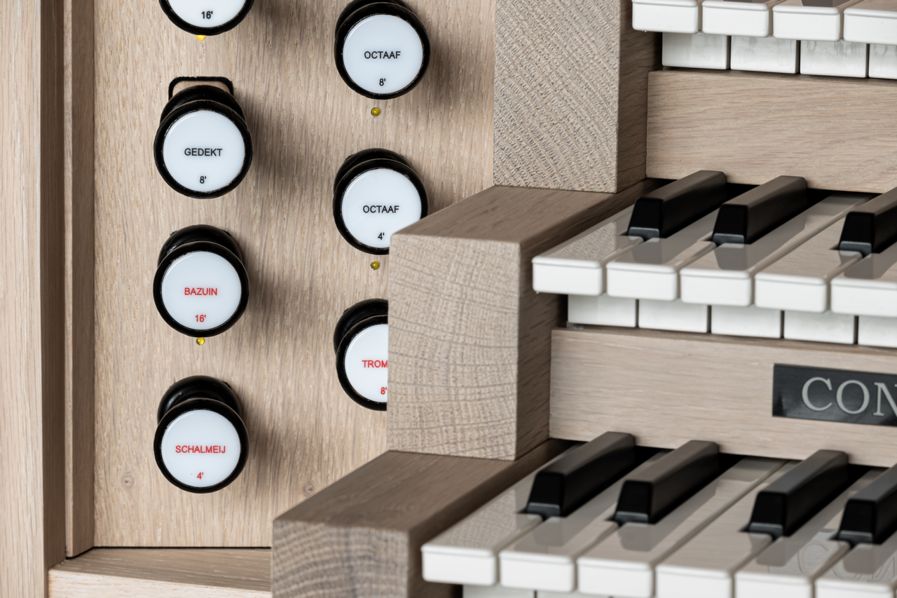 Mondri 340 — detalle