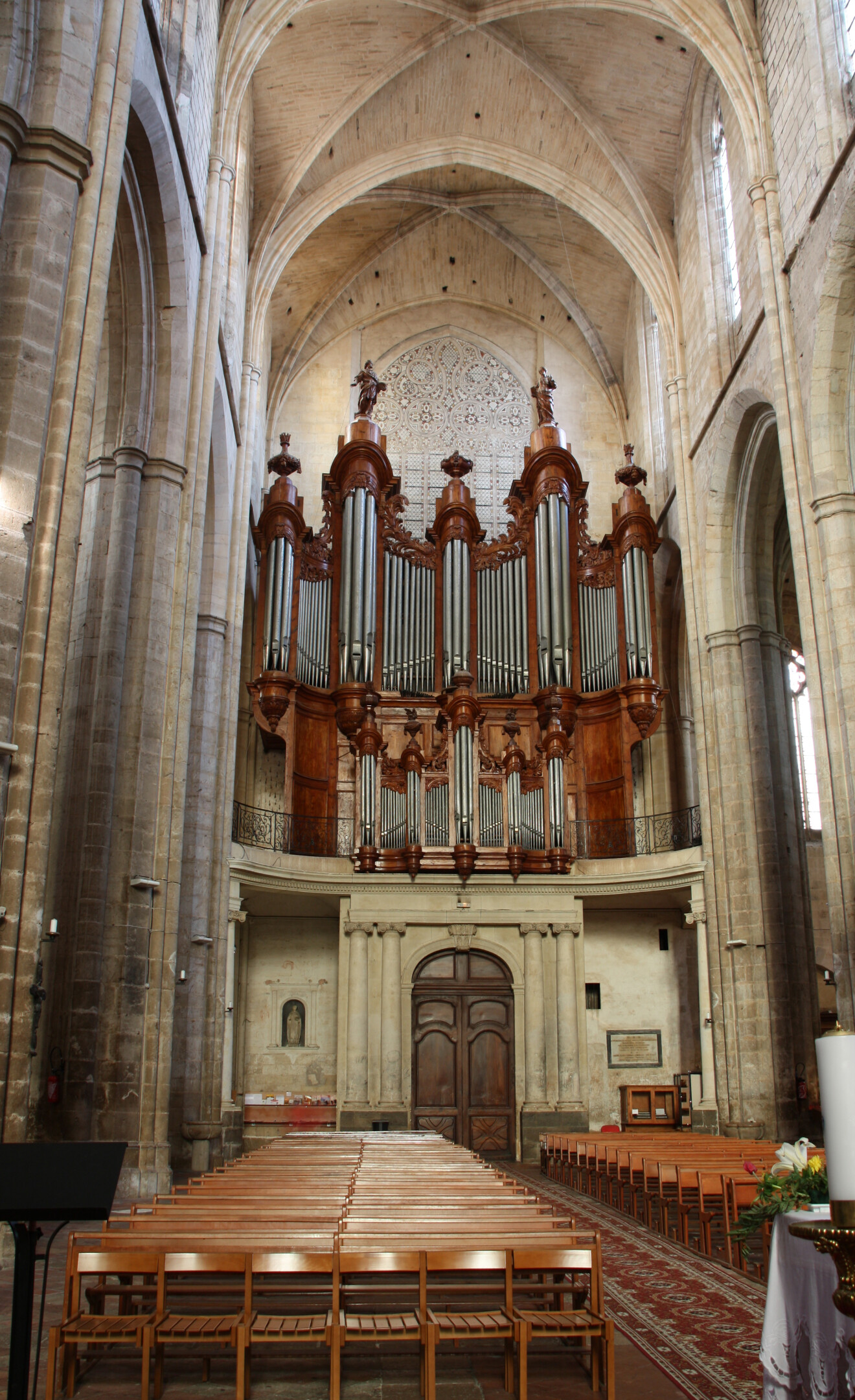 St. Maximin Basilique — detalle del órgano