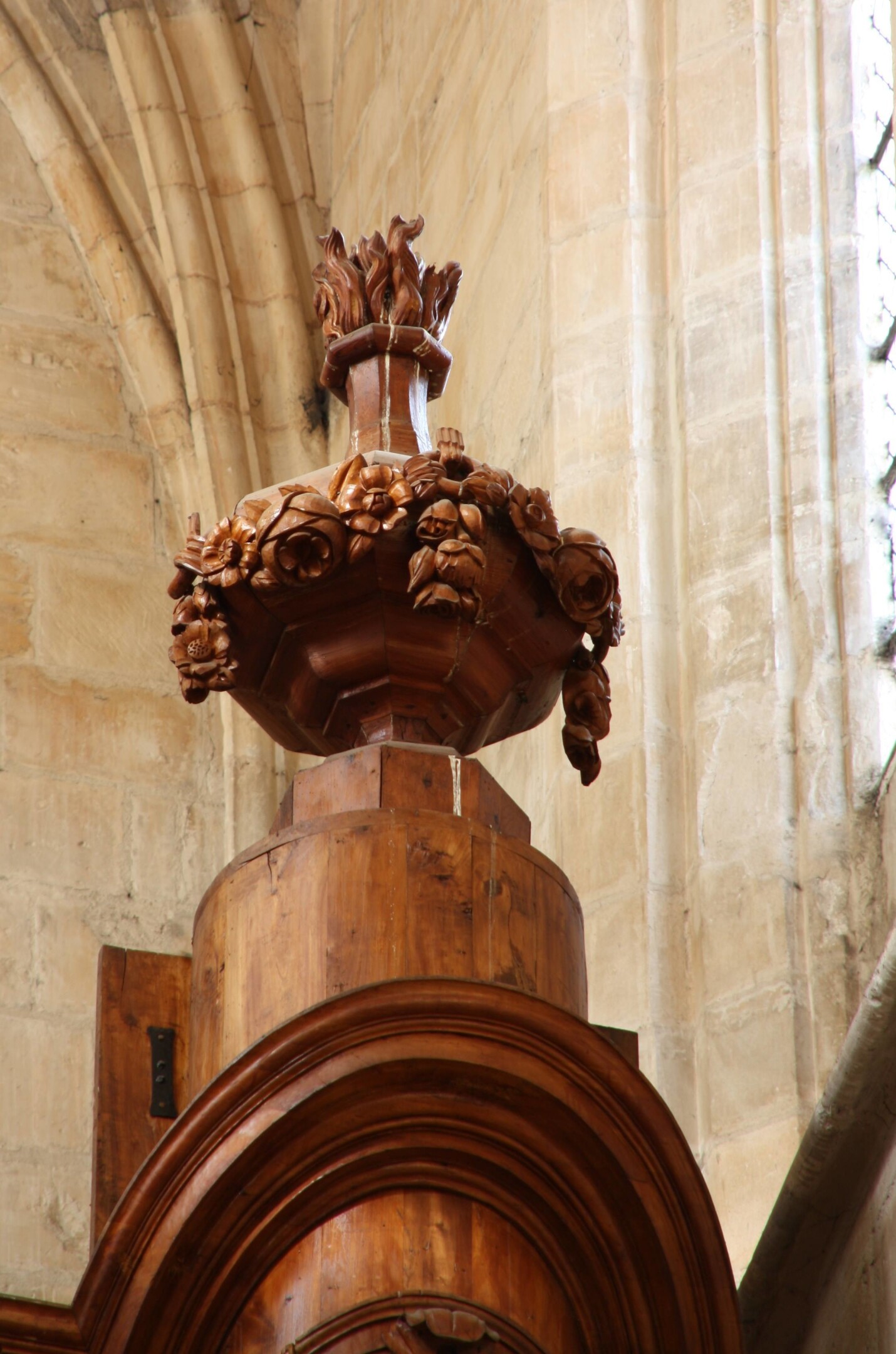 St. Maximin Basilique — detalle 5