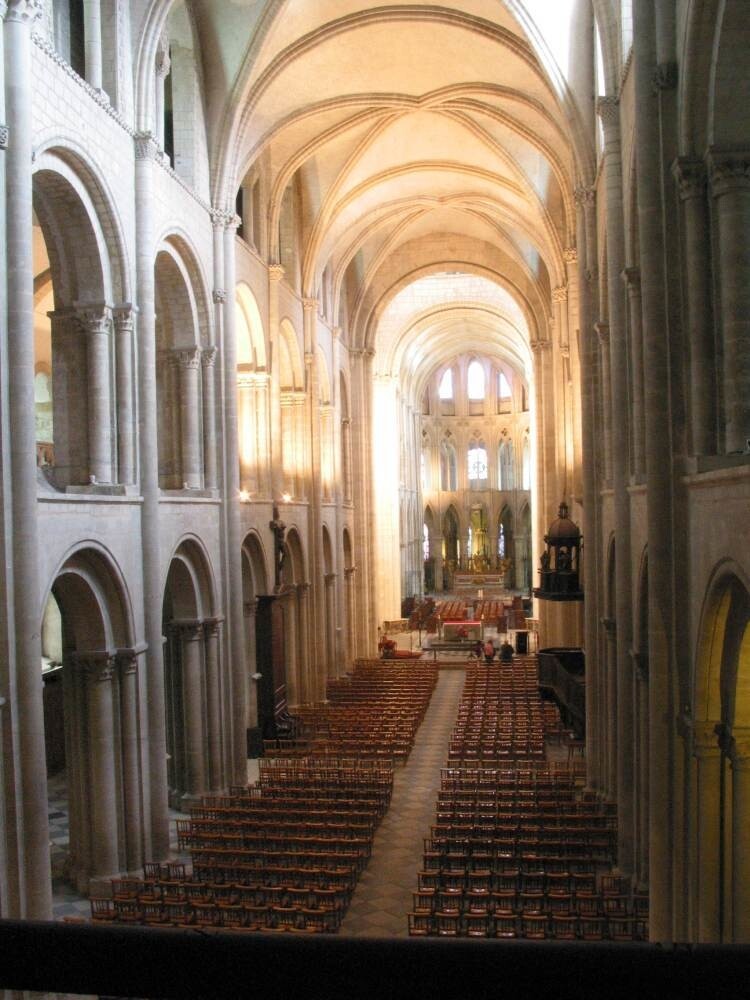 Caen St. Etienne — caja del órgano