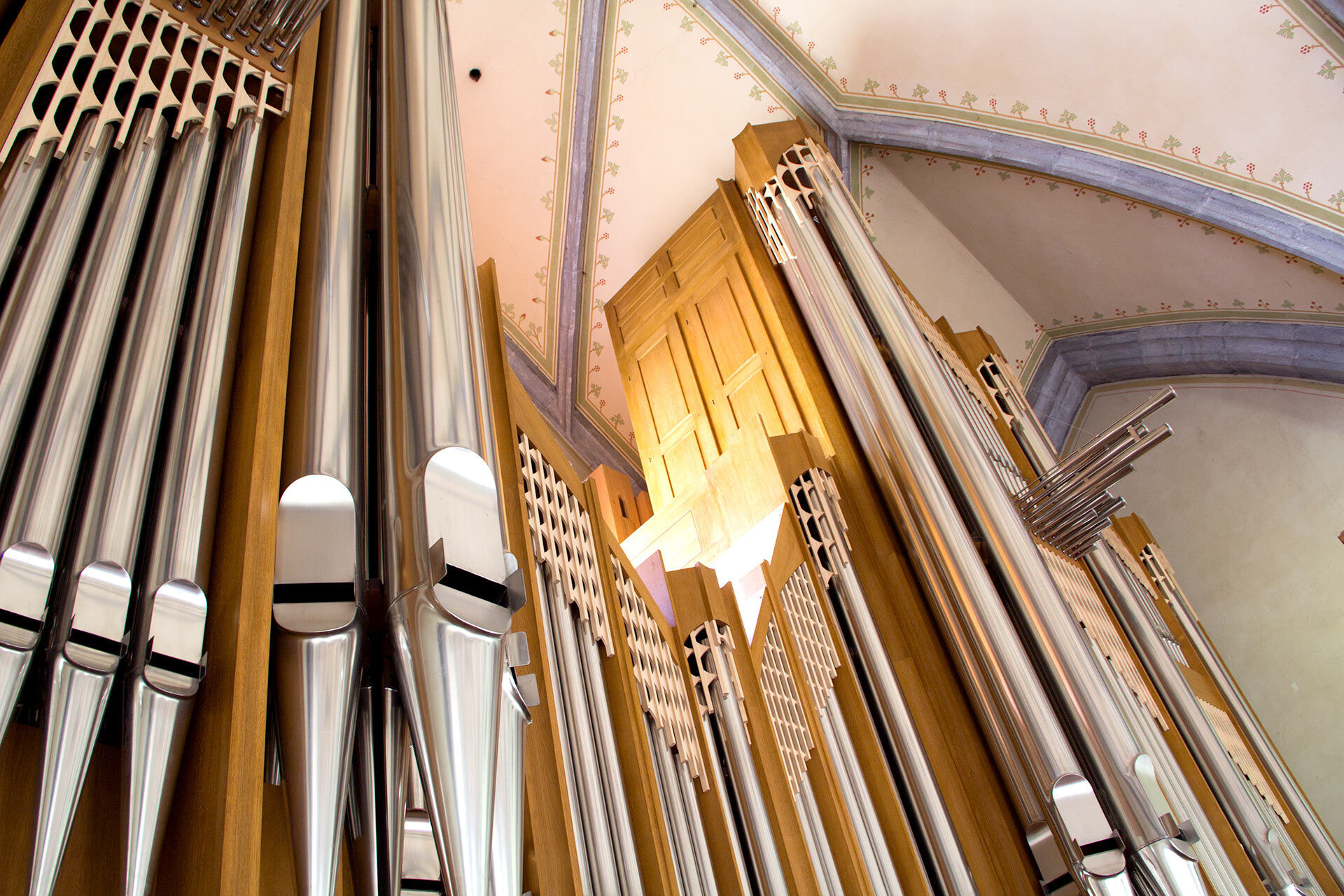 Friesach St. Bartholomäus — órgano Eisenbarth