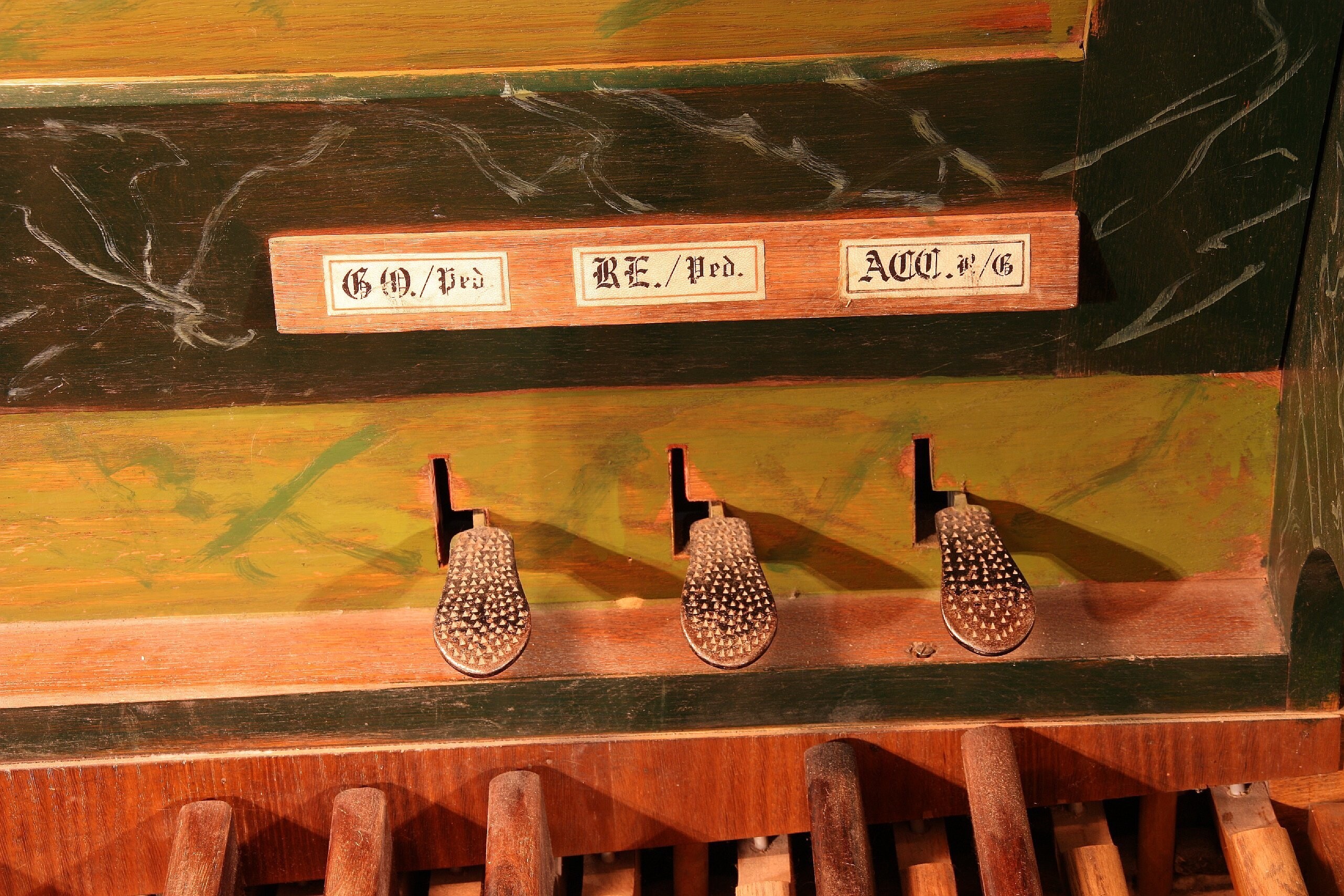 Detalle del órgano Grenzing — Ménestérol