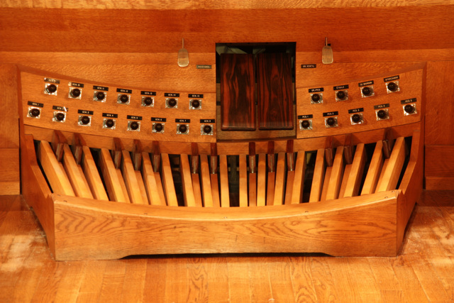 Portland Trinity — detalle del órgano Rosales